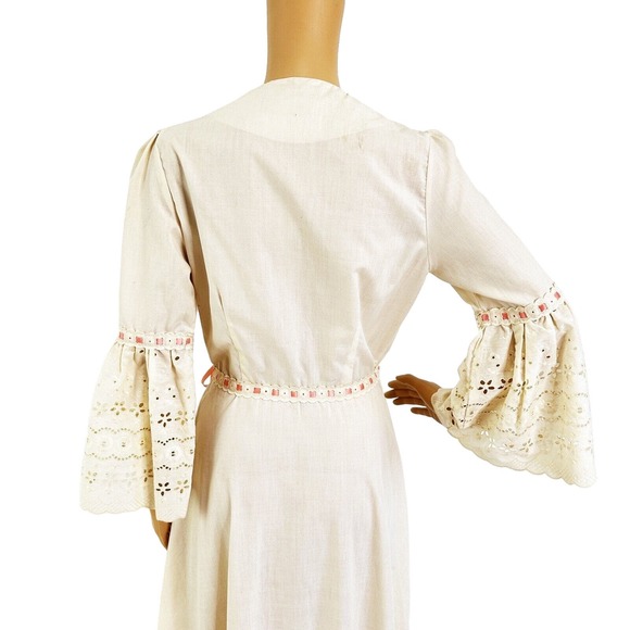 Vintage Ivory Cotton Eyelet Lace Cottagecore Peasant Dress Boho Hippie 60s 70's - Picture 8 of 16
